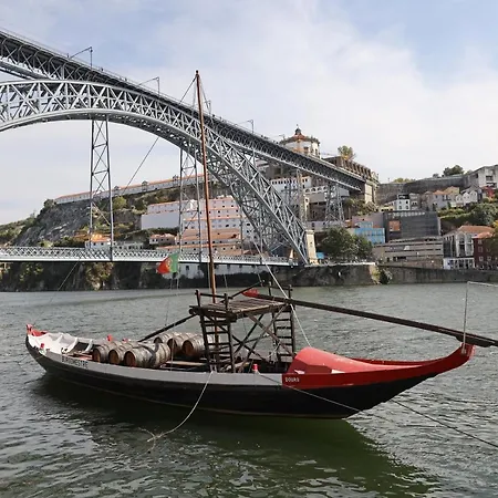 Apartment Flh Traditional *